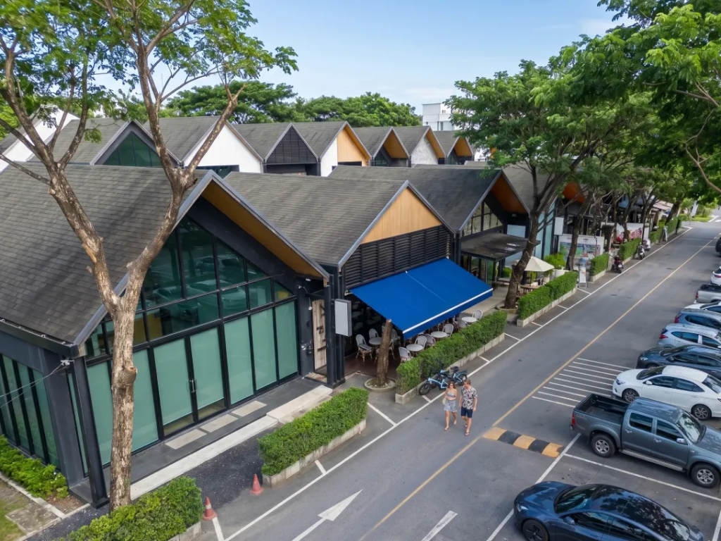 boat avenue porto de phuket shopping dining guide